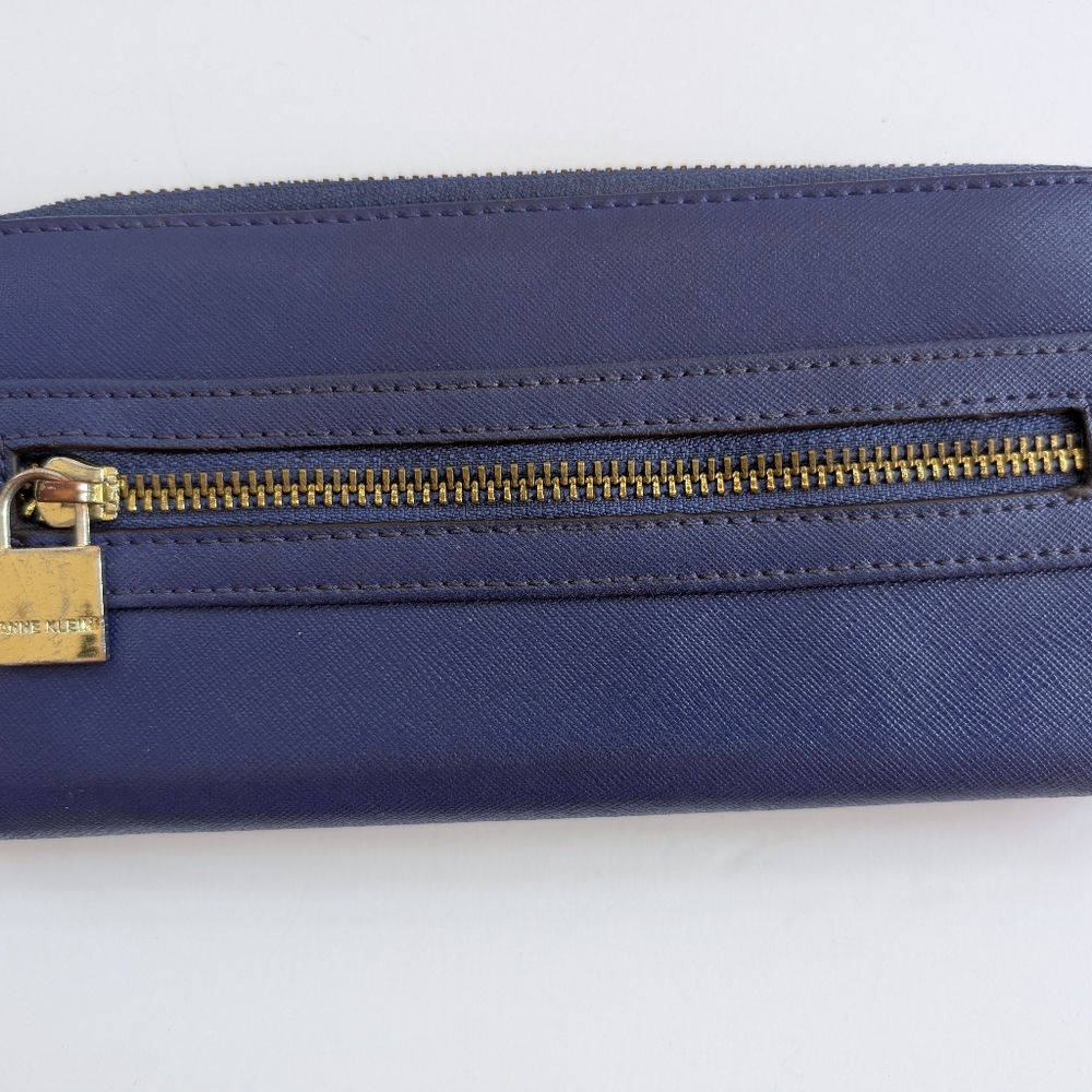Elegant Purple Women's Wallet